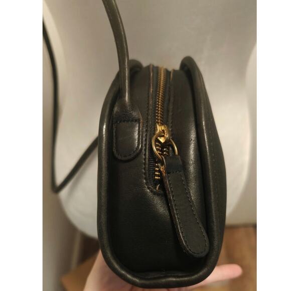 Vintage black Coach rare Half moon Kimball zip crossbody - Picture 5 of 10